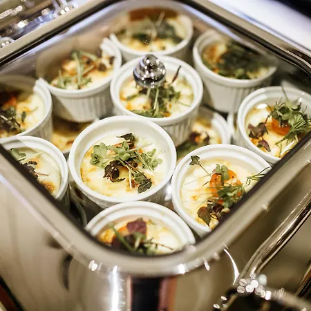 Hotel Mercure Hotel, Meetings, Events, Restaurant & Bar - Accor Group