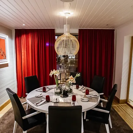 Hotel Mercure Hotel, Meetings, Events, Restaurant & Bar - Accor Group 4*