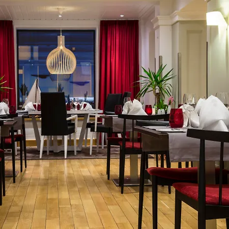 Mercure Hotel, Meetings, Events, Restaurant & Bar - Accor Group 4*