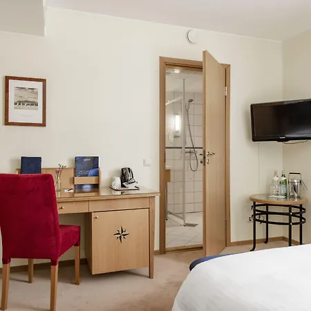 Отель Mercure Hotel, Meetings, Events, Restaurant & Bar - Accor Group, Pet Free Клайпеда