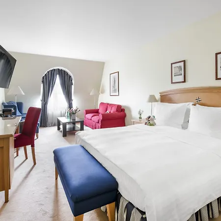 Mercure Hotel, Meetings, Events, Restaurant & Bar - Accor Group Hotel