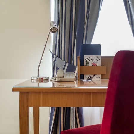 Mercure Hotel, Meetings, Events, Restaurant & Bar - Accor Group Hotel