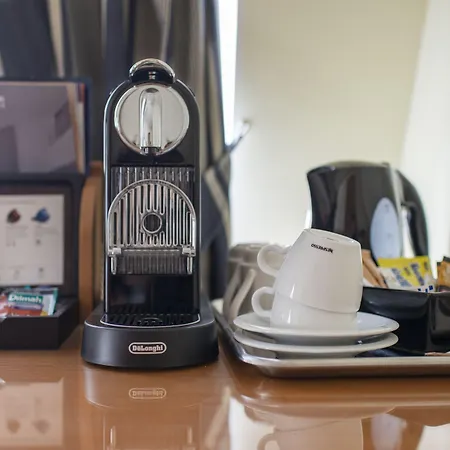 Mercure Hotel, Meetings, Events, Restaurant & Bar - Accor Group, Pet Free Szálloda 4*