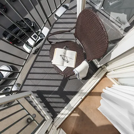 Mercure Hotel, Meetings, Events, Restaurant & Bar - Accor Group, Pet Free Отель 4*