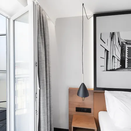 Hotel Mercure Hotel, Meetings, Events, Restaurant & Bar - Accor Group, Pet Free 4*