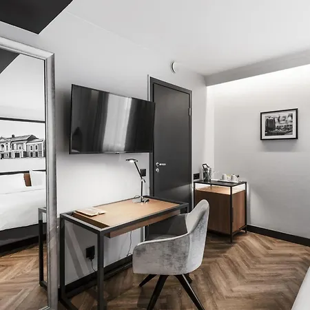 Mercure Hotel, Meetings, Events, Restaurant & Bar - Accor Group, Pet Free Отель Клайпеда