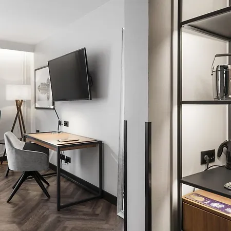 Mercure Hotel, Meetings, Events, Restaurant & Bar - Accor Group, Pet Free 4*