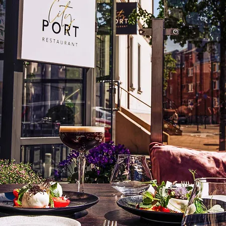 Mercure Hotel, Meetings, Events, Restaurant & Bar - Accor Group, Pet Free Hotel 4*