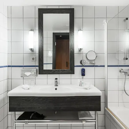 Mercure Hotel, Meetings, Events, Restaurant & Bar - Accor Group Hotel 4*