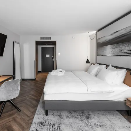 Mercure Hotel, Meetings, Events, Restaurant & Bar - Accor Group
