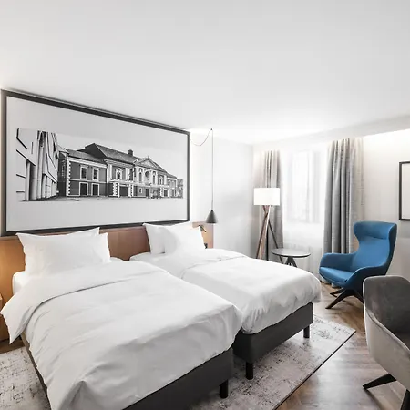 Hotel Mercure Hotel, Meetings, Events, Restaurant & Bar - Accor Group 4*