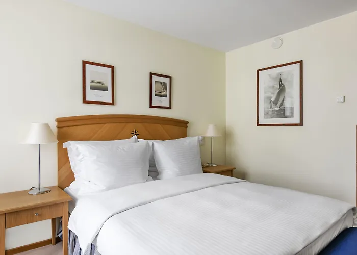 Mercure Hotel, Meetings, Events, Restaurant & Bar - Accor Group فندق