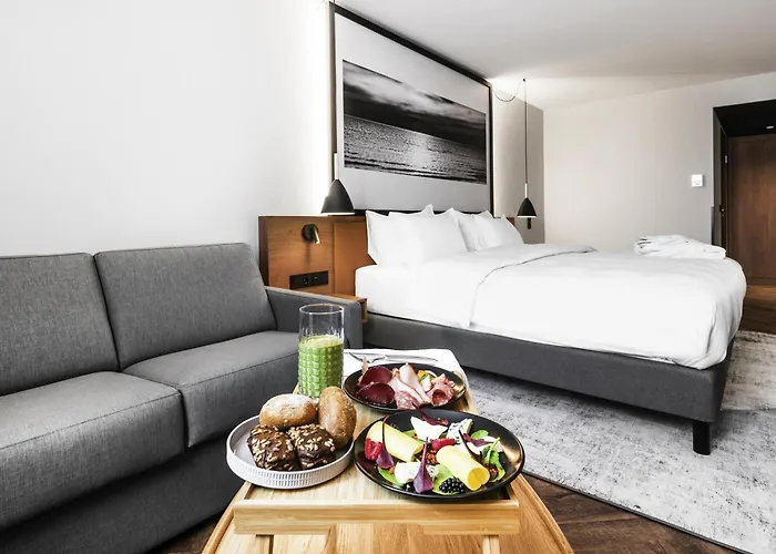 Hotel Mercure Hotel, Meetings, Events, Restaurant & Bar - Accor Group 4*