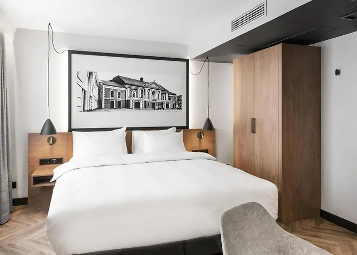 Mercure Hotel, Meetings, Events, Restaurant & Bar - Accor Group فندق 4*