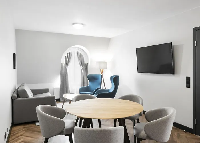 Mercure Hotel, Meetings, Events, Restaurant & Bar - Accor Group كلابيدا